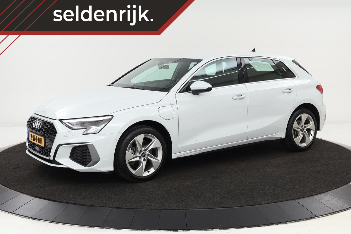 Audi A3 Sportback 45 TFSIe S-Line PHEV | Carplay | Half-Leder | Stoelverwarming | Adaptive Cruise | Park Assist | Navigatie | Keyless | Audi Sound