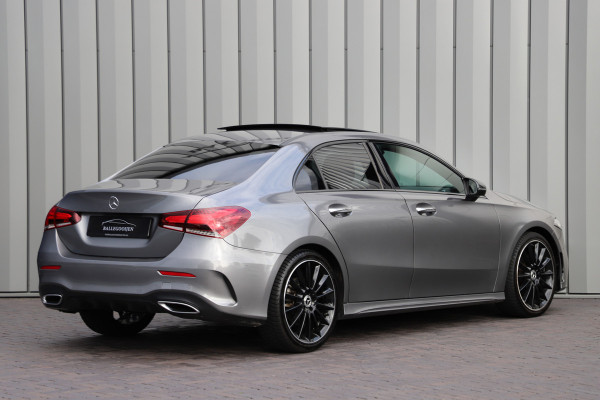 Mercedes-Benz A-Klasse 200 AMG Aut7 | 163PK | Sfeerverlichting | Pano | Keyles-go | Burmester | Stoelkoeling | ACC | Leder | Multi-beam.