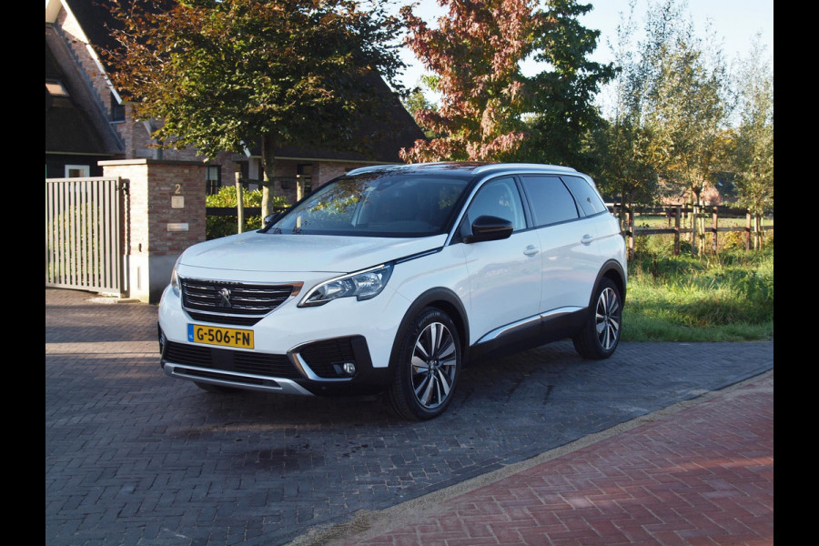 Peugeot 5008 1.6 PureTech Blue Lease Premium | Panoramadak | Trekhaak | Apple Carplay | Navi |