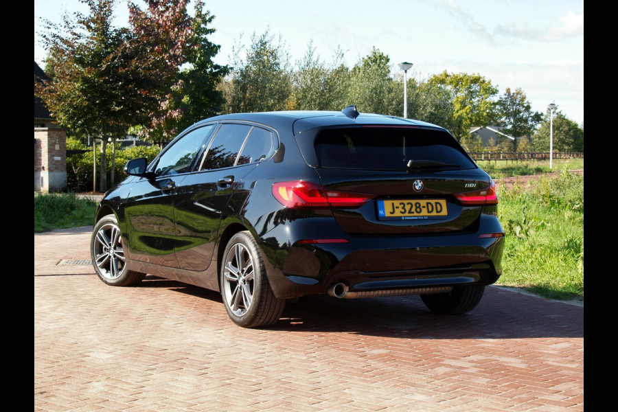 BMW 1-serie 118i Executive Edition | Harman Kardon | Apple Carplay | Cruise Control | LED |