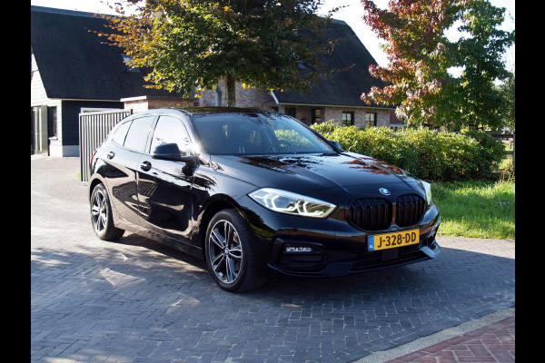 BMW 1-serie 118i Executive Edition | Harman Kardon | Apple Carplay | Cruise Control | LED |