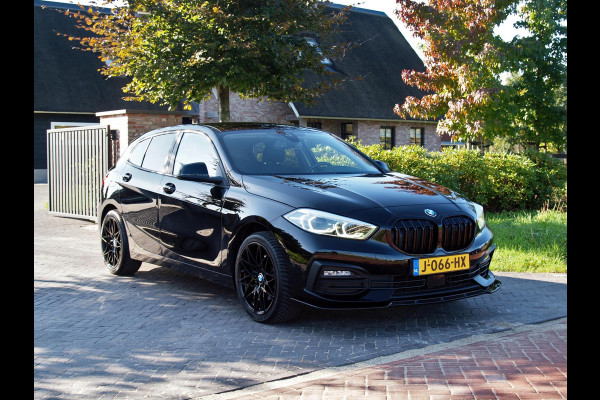 BMW 1-serie 118i Executive Edition | LED Koplampen | 18 Inch | Cruise Control | NL-Auto |