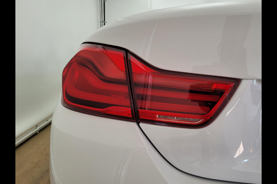 BMW 4 Serie Cabrio Occasion 430i High Executive | Tweedehands BMW cabrio 430 hardtop met M pakket | Full options | Unieke auto