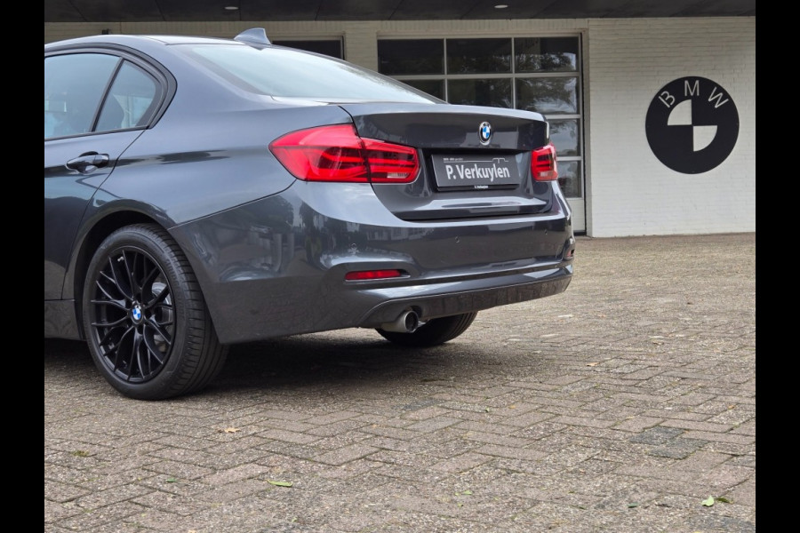 BMW 3 Serie 318i Centennial Executive I 18 inch LM VELGEN I Airco I Navigati