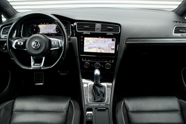 Volkswagen Golf 7.5 1.4 TSI GTE |PANORAMADAK, VIRTUAL, CARPLAY, ACC, MEMORY, LEDER + VERWARMD, LED, TREKHAAK|