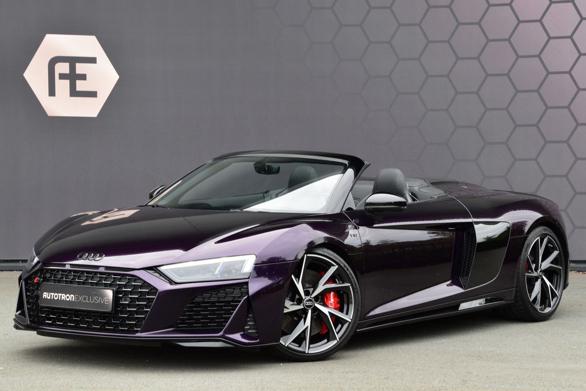 Audi R8 Spyder 5.2 Performance Quattro FACELIFT | KERAMISCH | B&O | CARBON EXTERIEUR | TECHNOLOGY PACK | SPORTUITLAAT | STOELVERWARMING |