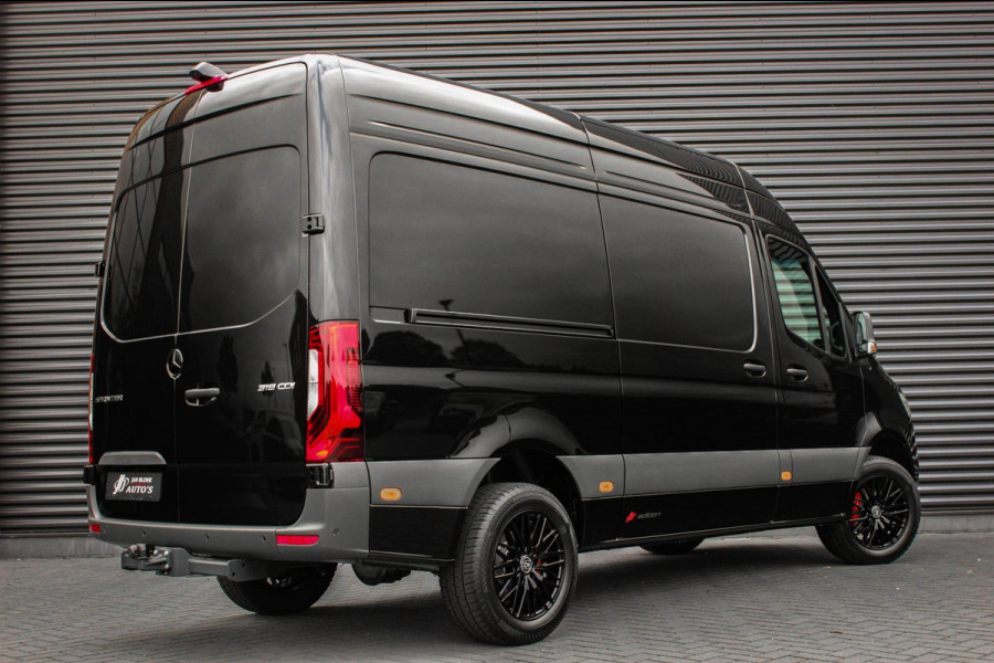 Mercedes-Benz Sprinter 319CDI L2H2 RWD 190PK FULL BLACK JB- EDITION / 3500KG / NEW / DIRECT RIJDEN / NAVIGATIE / PDC / FULL / LED