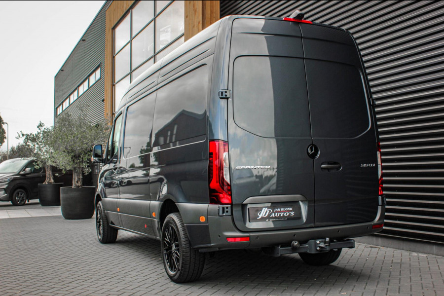 Mercedes-Benz Sprinter 319CDI L2H2 RWD 190PK FULL BLACK JB- EDITION / 3500KG / NEW / DIRECT RIJDEN / NAVIGATIE / PDC / FULL / LED