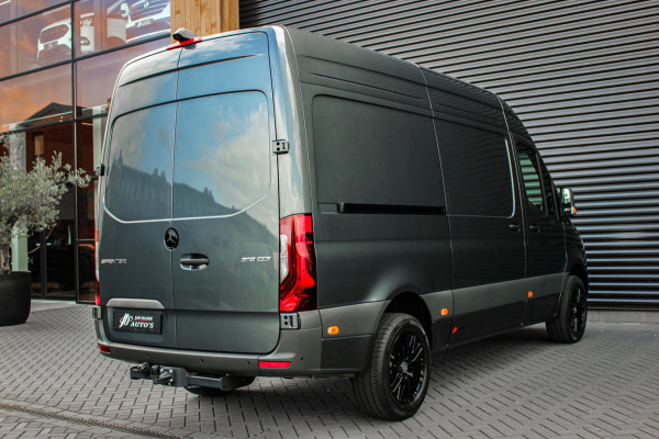 Mercedes-Benz Sprinter 319CDI L2H2 RWD 190PK FULL BLACK JB- EDITION / 3500KG / NEW / DIRECT RIJDEN / NAVIGATIE / PDC / FULL / LED