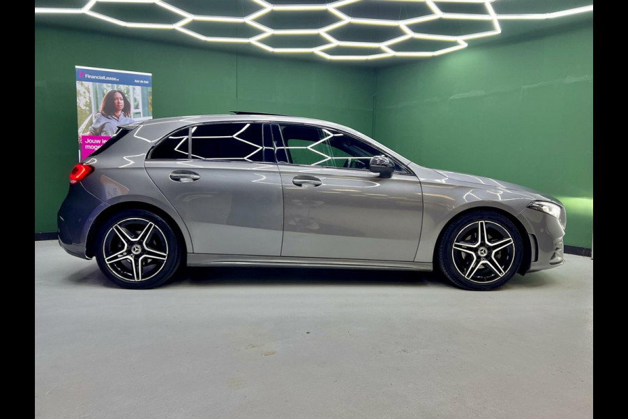 Mercedes-Benz A-Klasse 180 AMG-Line | Camera | Pano | Sfeer