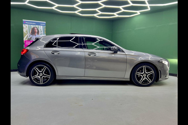 Mercedes-Benz A-Klasse 180 AMG-Line | Camera | Pano | Sfeer