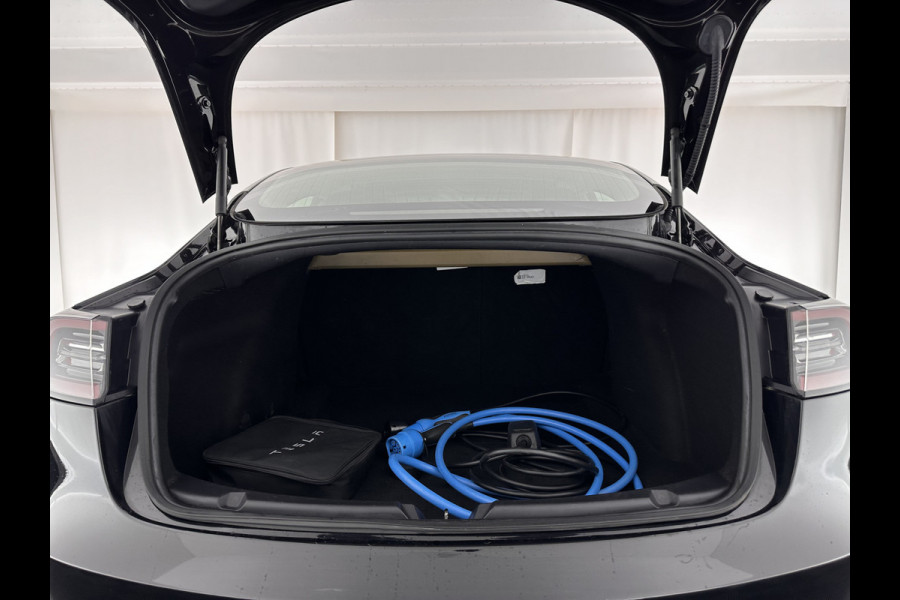 Tesla Model 3 Standard RWD Plus 60 kWh [ 3-Fase ] (INCL-BTW) Aut. *PANO | AUTO-PILOT | NAPPA-LEATHER | KEYLESS | FULL-LED | MEMORY-PACK | SURROUND-VIEW | DAB | APP-CONNECT | DIGI-COCKPIT | LANE-ASSIST | COMFORT-SEATS | 18"ALU*