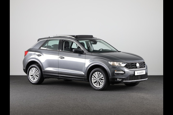 Volkswagen T-Roc 1.5 TSI Style 150 pk | Navigatie | Panoramadak | Camera | Stoelverwarming | Trekhaak