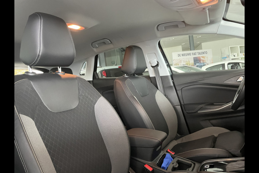 Opel Grandland X 1.2 Turbo 120 Jaar Edition Automaat Climate control - Cruise control - Parks.V+A - Navi - A-Carplay+Android-A - Radio/BLUETH - A-Uitrijcam. - MFL-VW Stuurwiel -ML - LMV - Trekhaak - CD+AB - Ramen E-V+A - V-Stoelen VW - B-Stoel IHV - RS - Rijstr.S - HSA - LED - Start/stop - Grote laadruimte