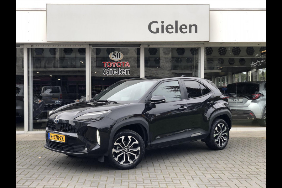 Toyota Yaris Cross 1.5 Hybrid Dynamic | Trekhaak, Apple CarPlay/Android Auto, 17 inch, Keyless, Privacy Glass, Parkeercamera