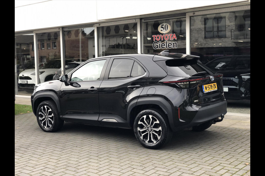 Toyota Yaris Cross 1.5 Hybrid Dynamic | Trekhaak, Apple CarPlay/Android Auto, 17 inch, Keyless, Privacy Glass, Parkeercamera