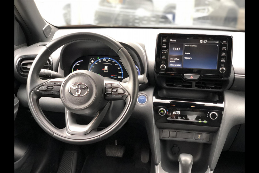 Toyota Yaris Cross 1.5 Hybrid Dynamic | Trekhaak, Apple CarPlay/Android Auto, 17 inch, Keyless, Privacy Glass, Parkeercamera