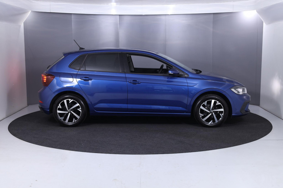 Volkswagen Polo 1.0 TSI Life 95 pk | Private lease vanaf € 459,- pm | Verlengde garantie | Navigatie | Parkeersensoren | Achteruitrijcamera | Adaptieve cruise control | Stoelverwarming |