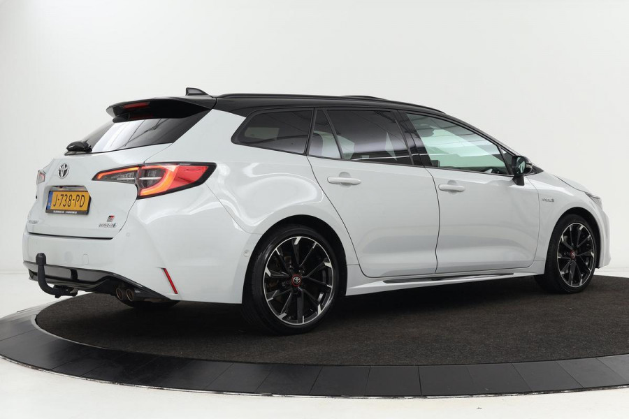 Toyota Corolla Touring Sports 2.0 Hybrid GR-Sport | Panoramadak | Carplay | Climate | Cruise | BLIS | Half Leder | Camera | LED