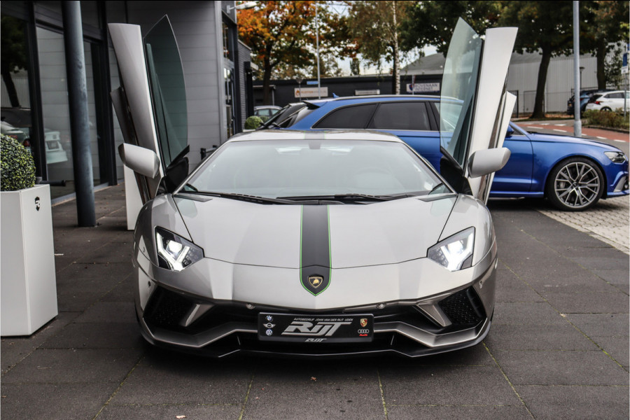 Lamborghini Aventador S 6.5 V12 LP740-4 **AchterasbesturingCeramic/Carplay/Lift/Carbon**