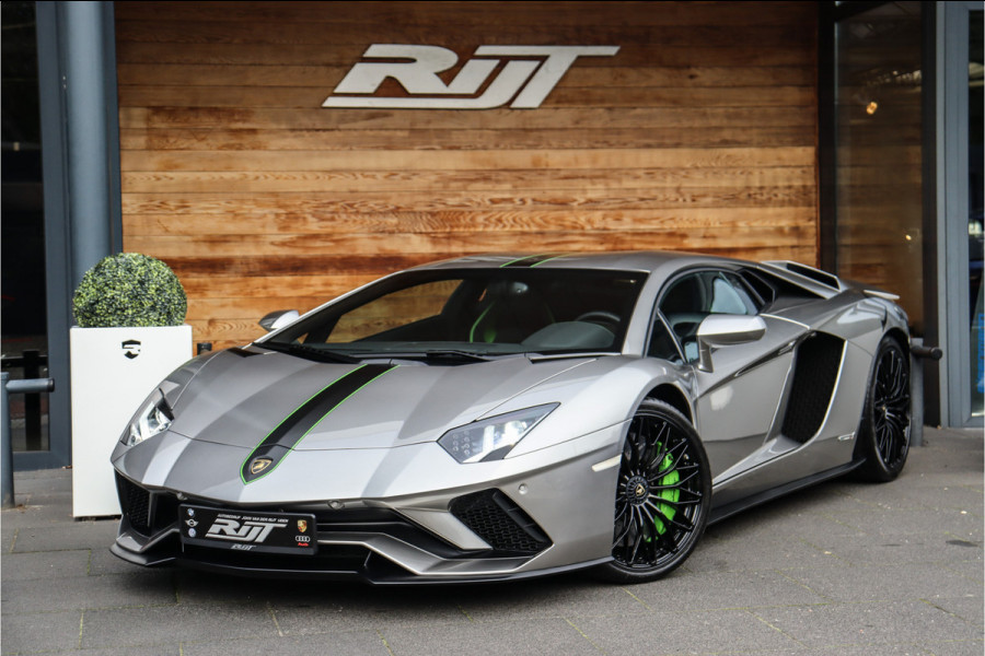 Lamborghini Aventador S 6.5 V12 LP740-4 **AchterasbesturingCeramic/Carplay/Lift/Carbon**