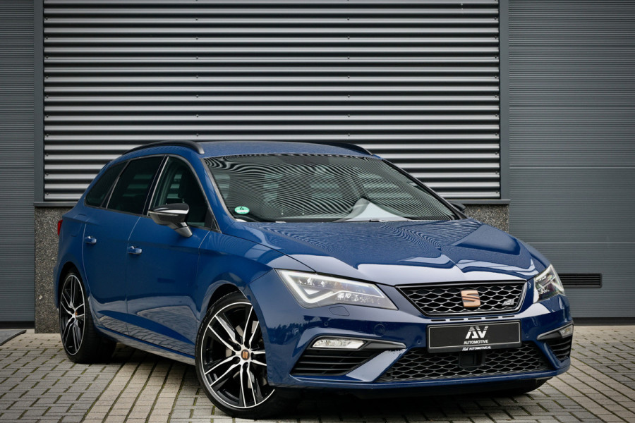 Seat Leon Cupra ST 2.0 TSI 4DRIVE | ACC | Beats | Virtual | Navigatie | CarPlay | Stoelverwarming | Camera | Alcantara bekleding | 19'' Originele velgen | 21% BTW | Onderhoudsbeurt | Nieuwe APK