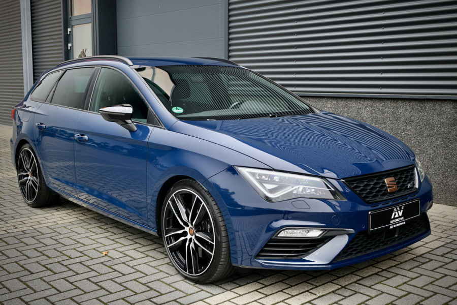 Seat Leon Cupra ST 2.0 TSI 4DRIVE | ACC | Beats | Virtual | Navigatie | CarPlay | Stoelverwarming | Camera | Alcantara bekleding | 19'' Originele velgen | 21% BTW | Onderhoudsbeurt | Nieuwe APK