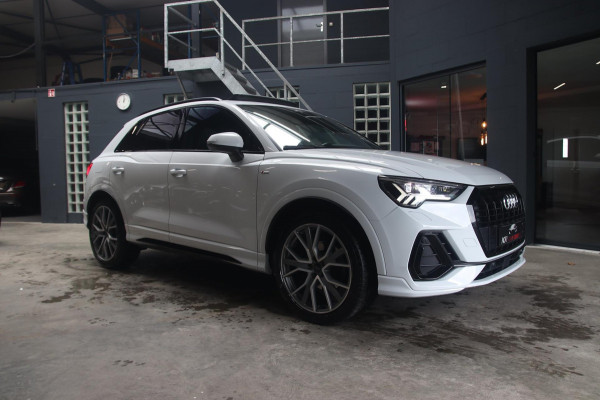 Audi Q3 35 TFSI 2x S-Line PANO-VITRUAL-MATRIX-KEYLESS-TREKHAAK