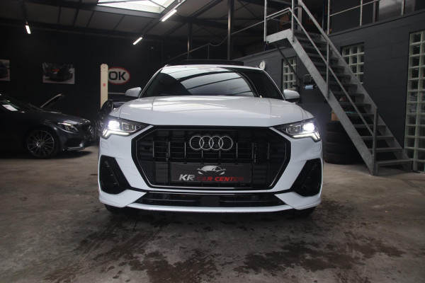 Audi Q3 35 TFSI 2x S-Line PANO-VITRUAL-MATRIX-KEYLESS-TREKHAAK