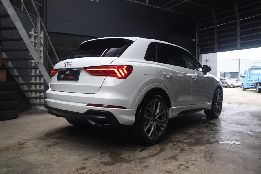 Audi Q3 35 TFSI 2x S-Line PANO-VITRUAL-MATRIX-KEYLESS-TREKHAAK