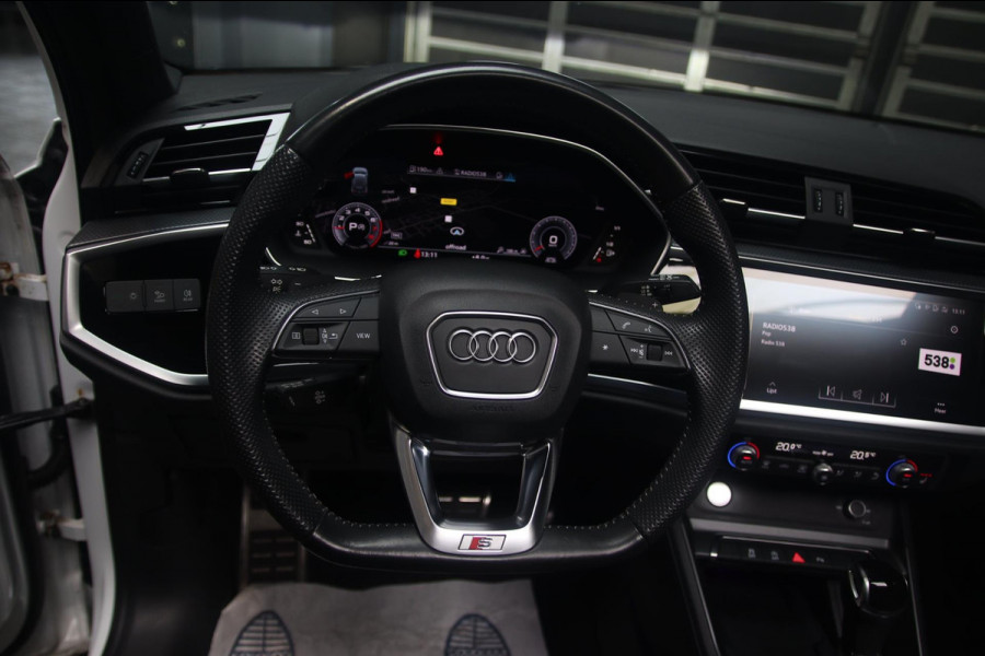 Audi Q3 35 TFSI 2x S-Line PANO-VITRUAL-MATRIX-KEYLESS-TREKHAAK