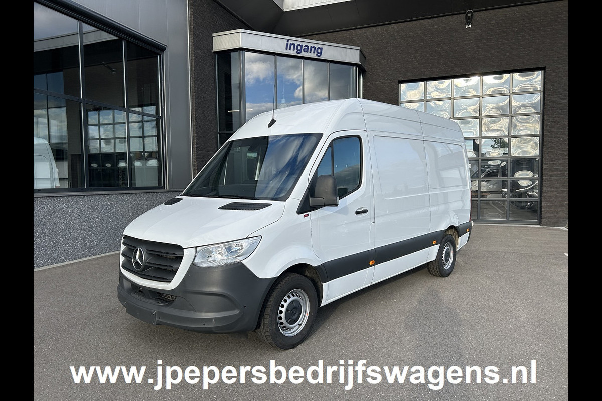 Mercedes-Benz Sprinter 317 CDI L2 H2 9G-TRONIC / MBUX / Camera / Parkeersensoren / Navigatie / Cruise control / Airco / 270 Graden achterdeuren