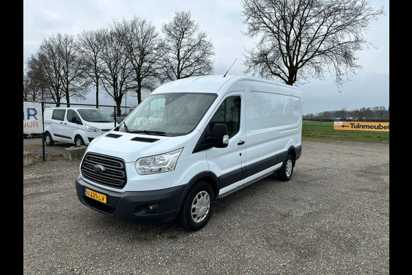 Ford Transit 350 2.0 TDCI 131pk L2H2 3Pers. Camera Navigatie PDC SYNC3 Airco Trekhaak(2750kg!) Camera Lengte 3 hoogte 2 Trend 385Nm/1500trpm