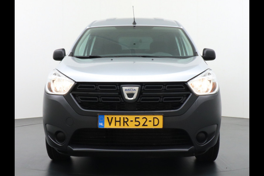 Dacia Dokker 1.5DCi 75PK Airco Navi Trekhaak Schuifdeur Cruise Control PDC DAB Betonplex Vloer Lat om Lat Betimmering Bluetooth Pack Comfort Euro 6