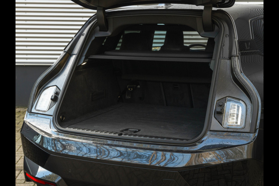 BMW iX xDrive50 - Sportpakket - Stoelventilatie - ACC - Parking Ass Prof - Lasers - 112 kWh