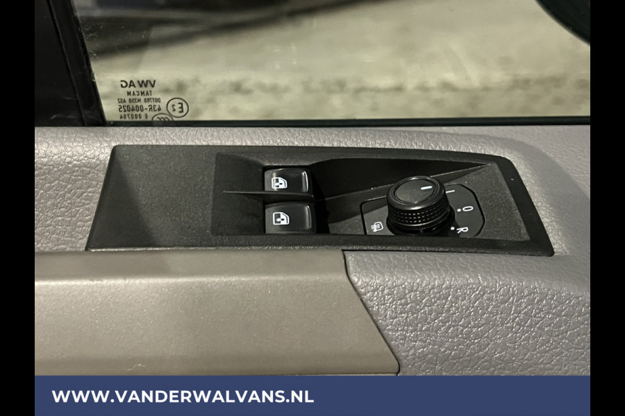 Volkswagen Crafter 2.0 TDI 141pk **BPM VRIJ voor de Ondernemer** L3H3 L2H2 Euro6 Airco | 3000kg Trekhaak | Cruisecontrol Bijrijdersbank