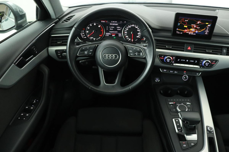 Audi A4 35 TFSI Sport Edition | Stoelverwarming | Camera | Navigatie | PDC | Sportstoelen | Full LED | Bluetooth