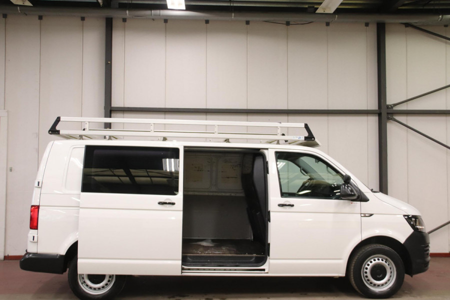 Volkswagen Transporter 2.0 TDI L2H1 LANG MET IMPERIAAL en TREKHAAK