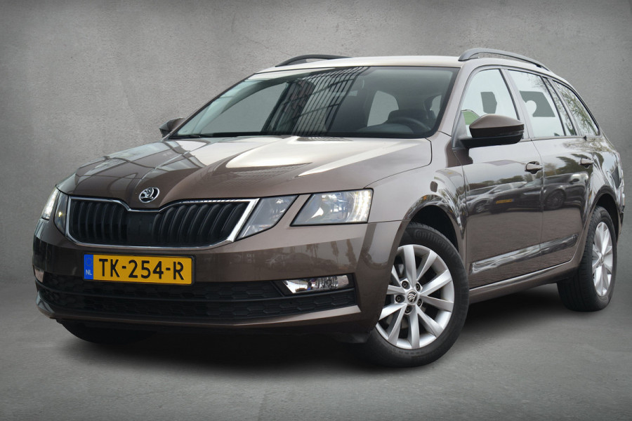 Škoda Octavia Combi 1.6 TDI Greentech Ambition Business | Trekhaak | Apple CarPlay | Climate | Cruise