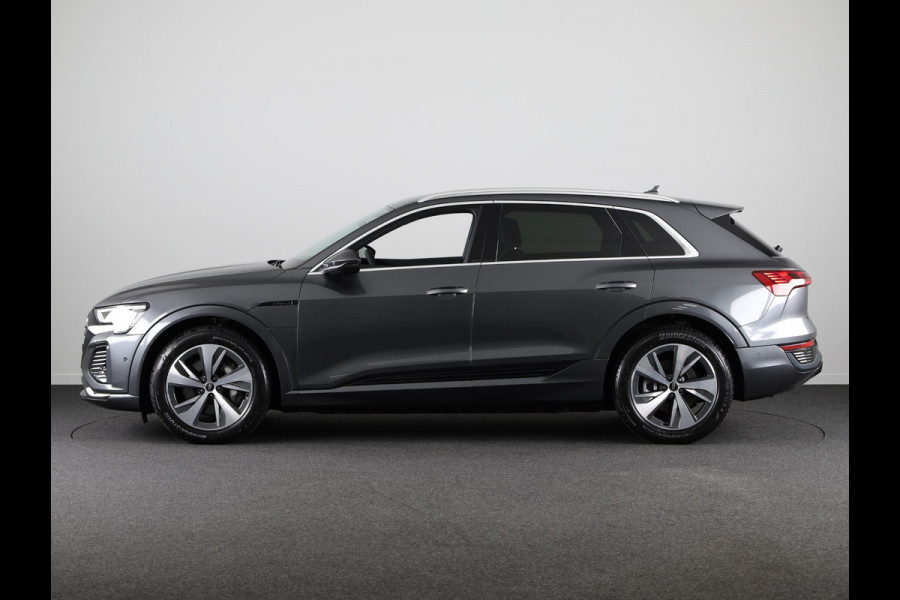 Audi Q8 e-tron S Edition 50 250kw/340pk 95Kwh SUV Elektr. aandrij VAN € 78190,-. VOOR € 69990,-.