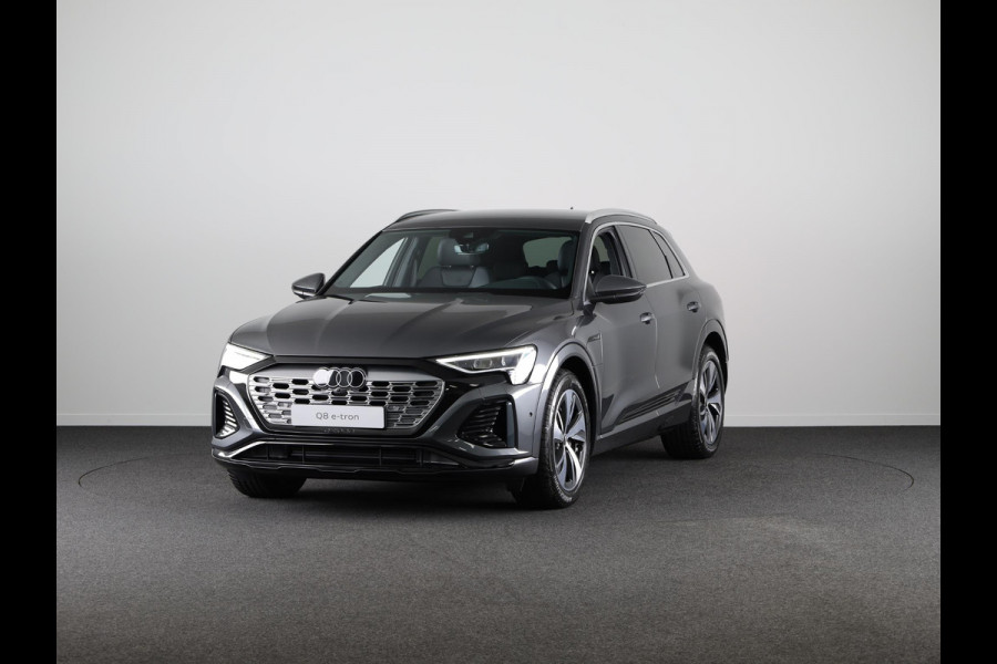 Audi Q8 e-tron S Edition 50 250kw/340pk 95Kwh SUV Elektr. aandrij VAN € 78190,-. VOOR € 69990,-.