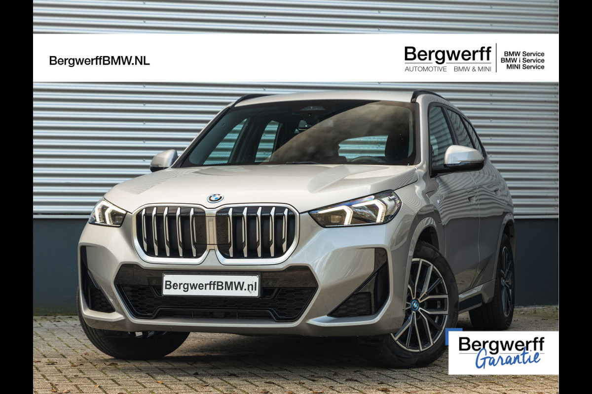 BMW X1 xDrive25e M-Sport - Adaptive LED - Stoelverwarming - Camera - Parking Ass