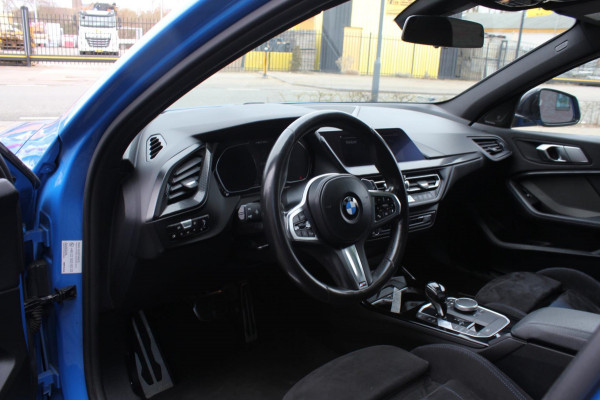 BMW 1-serie M135i xDrive High Executive