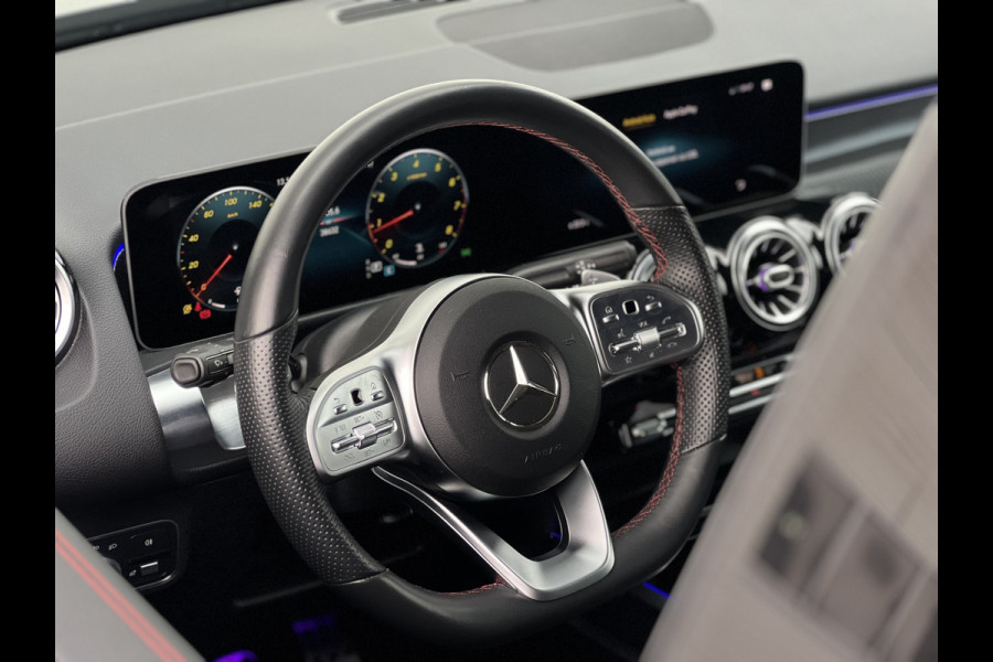 Mercedes-Benz Glb 200 Business Solution AMG | Trekhaak | Dodehoek | 360 Camera | DAB | Carplay