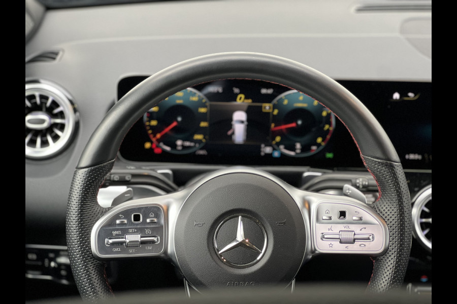 Mercedes-Benz Glb 200 Business Solution AMG | Trekhaak | Dodehoek | 360 Camera | DAB | Carplay