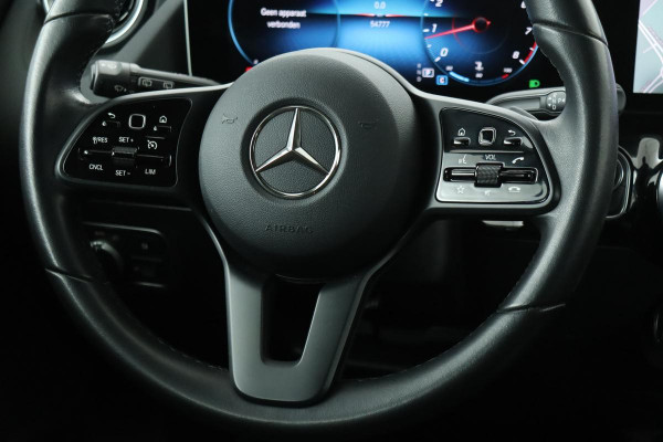 Mercedes-Benz B-Klasse 180 Business Solution Plus | Carplay | Stoelverwarming | Full LED | Camera | Navigatie | Park Assist | Half leder