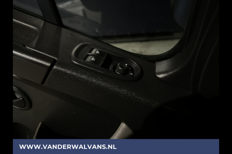 Opel Movano 2.3 CDTI 131pk L2H2 Euro6 Airco | Imperiaal | Navigatie | 2500kg Trekhaak | Cruisecontrol 270gr achterdeuren, Bijrijdersbank, Bluetooth-telefoonvoorbereiding