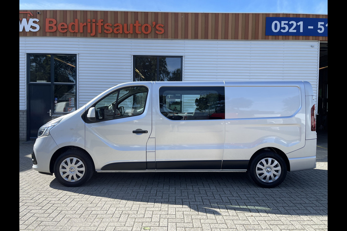 Renault Trafic 2.0 dCi 145pk automaat T29 L2H1 DC 6 persoons Business / vaste prijs rijklaar € 25.950 ex btw / lease vanaf € 463 / airco / cruise / navi / camera / zilver metallic / euro 6 diesel