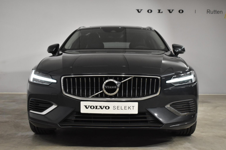 Volvo V60 T8 390PK Automaat Recharge AWD Inscription / Panoramadak / Elektrische bestuurderstoel / Camera achter / Trekhaak