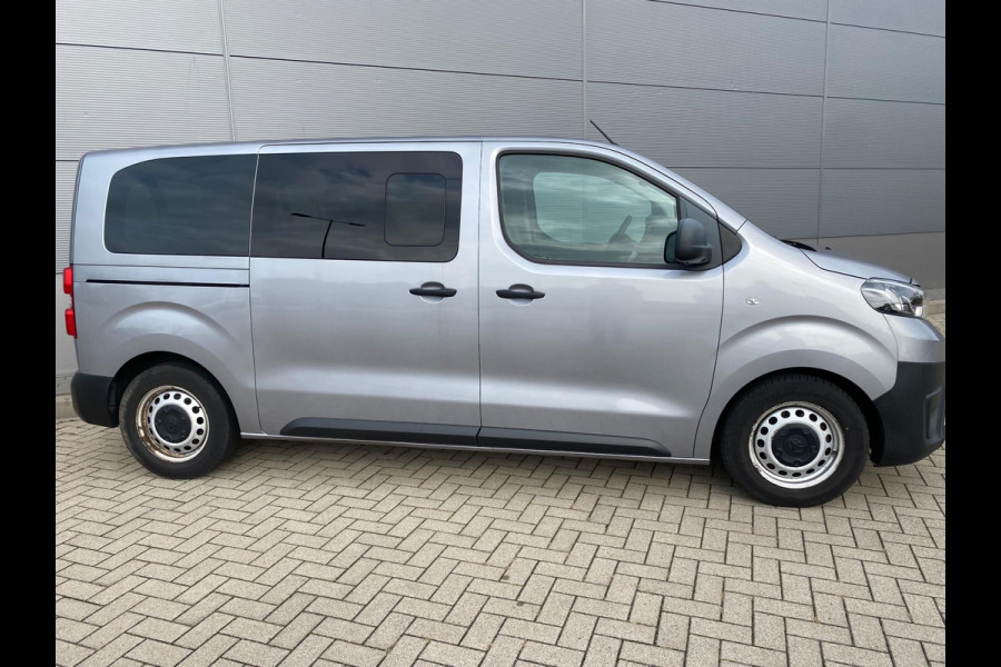 Toyota Proace Shuttle 1.5 D-4D Navigator Medium Export prijs ex BPM